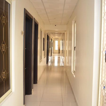 De Rigg Place - Alaka Estate, Surulere Лагос Екстериор снимка