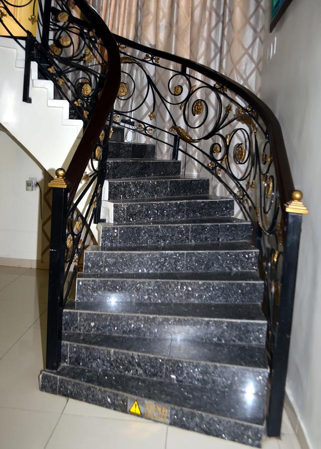 De Rigg Place - Alaka Estate, Surulere Лагос Екстериор снимка
