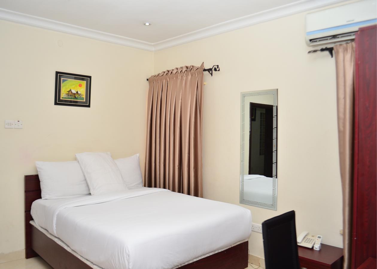 De Rigg Place - Alaka Estate, Surulere Лагос Екстериор снимка