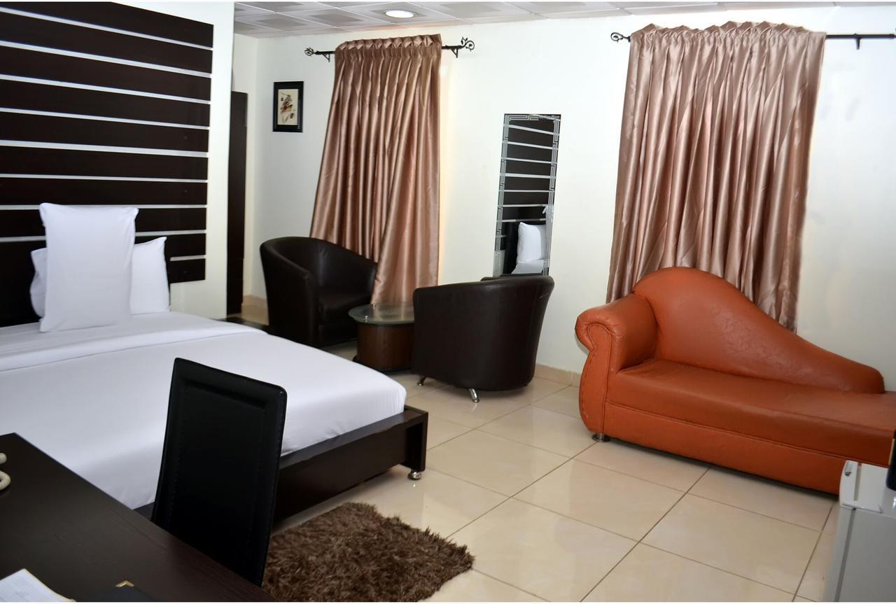 De Rigg Place - Alaka Estate, Surulere Лагос Екстериор снимка