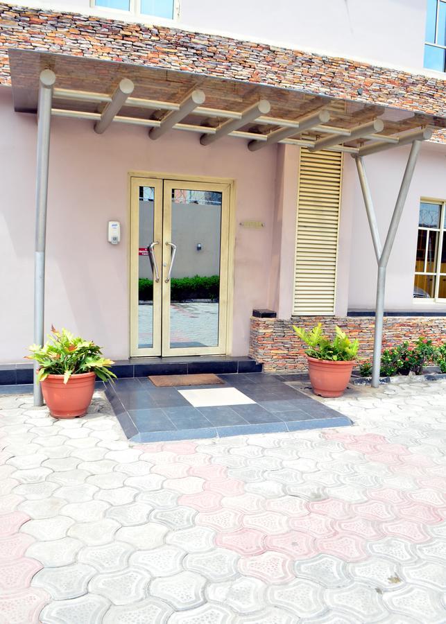 De Rigg Place - Alaka Estate, Surulere Лагос Екстериор снимка