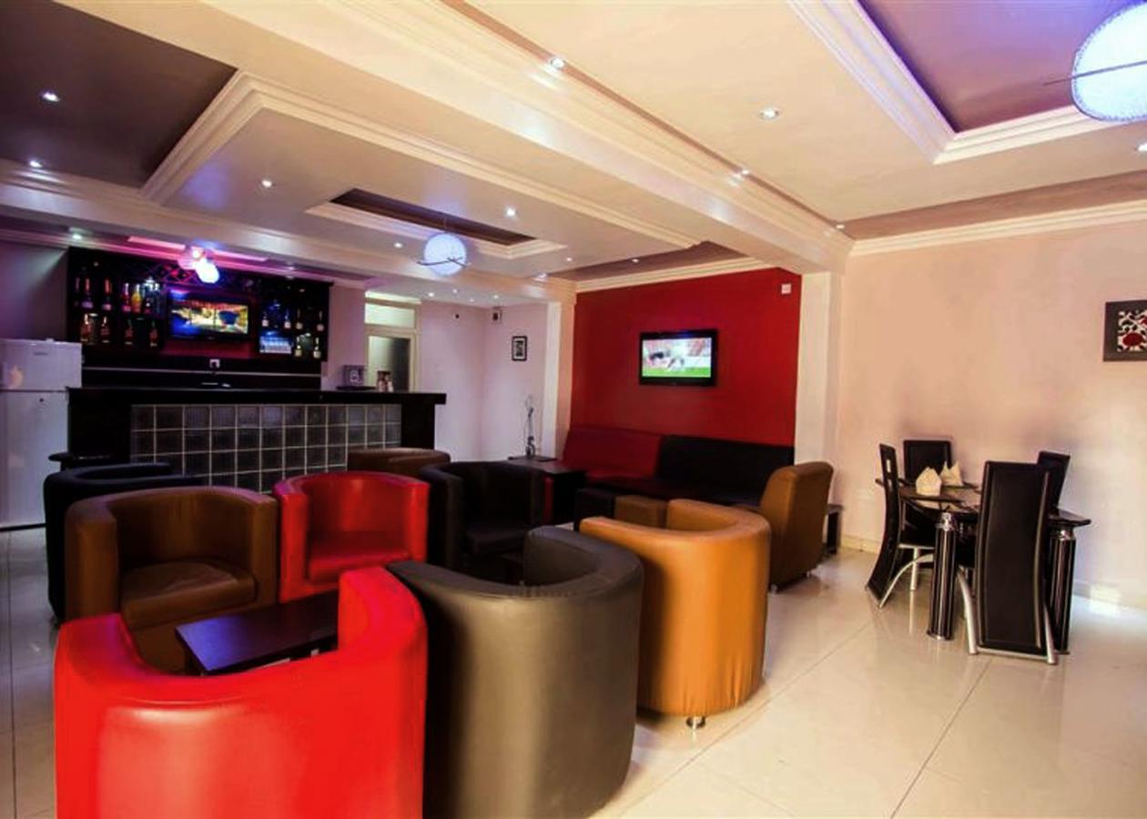 De Rigg Place - Alaka Estate, Surulere Лагос Екстериор снимка